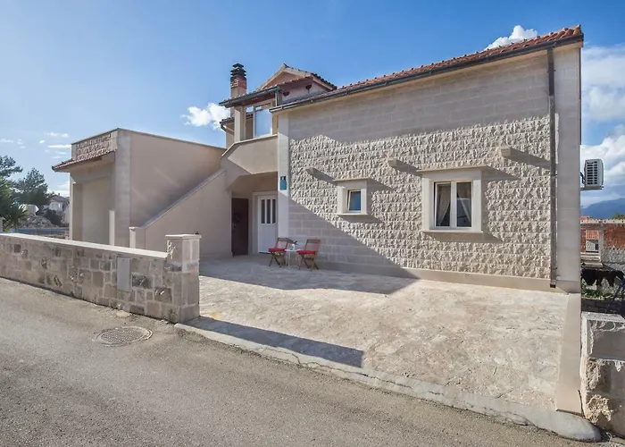 Jakov Apartamento