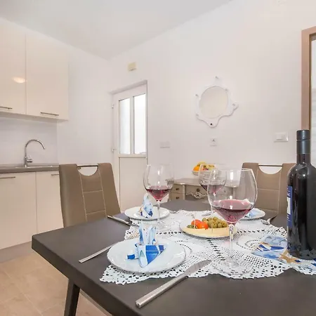 Διαμέρισμα Jakov