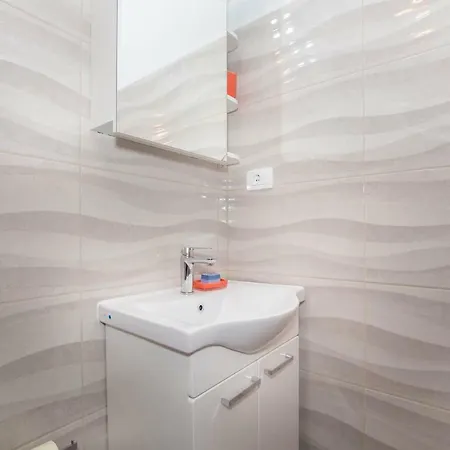 Jakov Apartment *